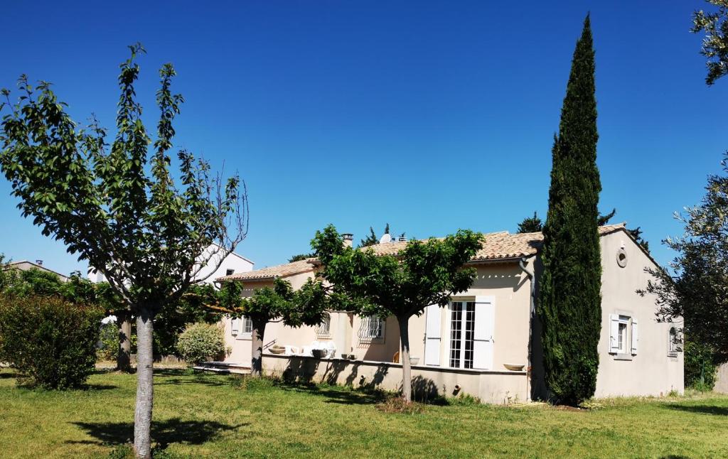 Maison de vacances Aux portes du Luberon 447 A Chemin du Milieu, 84460 Cheval-Blanc