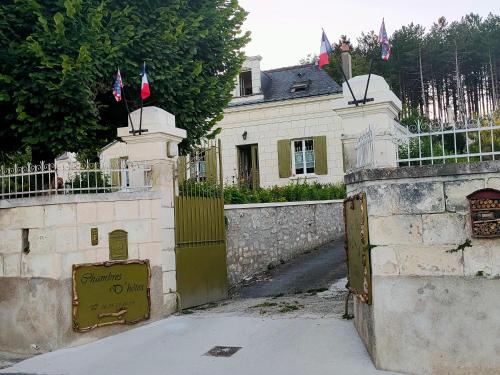 B&B / Chambre d'hôtes Aux trois tilleuls 90 Route de Mauvières Loches