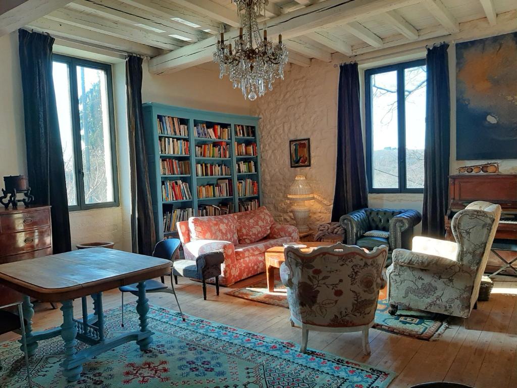 B&B / Chambre d'hôtes Aux Tuileries Nord 127, chemin des fours, 33550 Créon