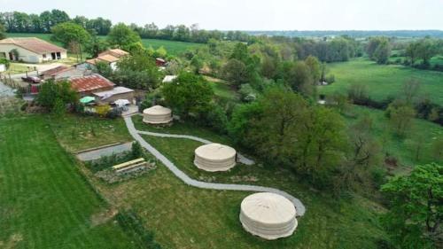 Aux Yourtes de La Fabrique Saint-Florent-des-Bois france