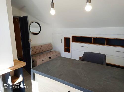 Appartement Avignon hyper centre:studio cosy et calme 50 Rue des Lices Avignon
