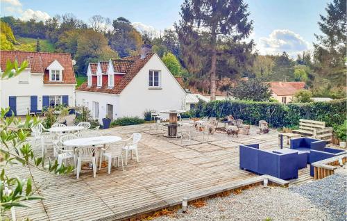Appartement Awesome apartment in Alette with WiFi and Outdoor swimming pool  Alette
