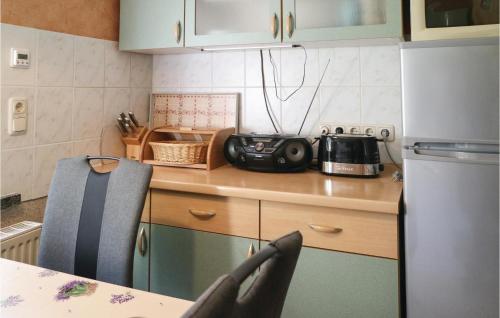 Awesome apartment in Alt Bukow OT Teschow with 2 Bedrooms and WiFi Teschow allemagne