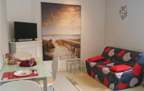 Awesome apartment in Vild-la-Marine with 1 Bedrooms Vildé la Marine france