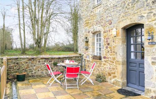 Maison de vacances Awesome home in Auxais with 2 Bedrooms and WiFi Le Château Auxais