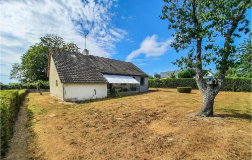 Maison de vacances Awesome home in Bacilly with 2 Bedrooms  Bacilly