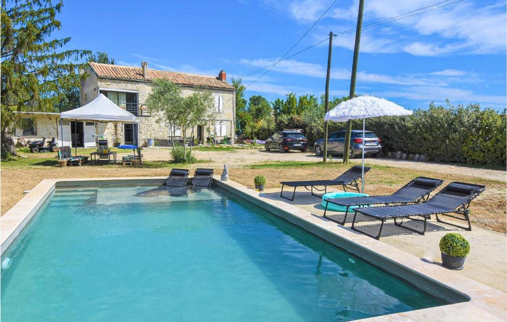 Maison de vacances Awesome home in Bollène with Outdoor swimming pool, WiFi and 3 Bedrooms , 84500 Bollène