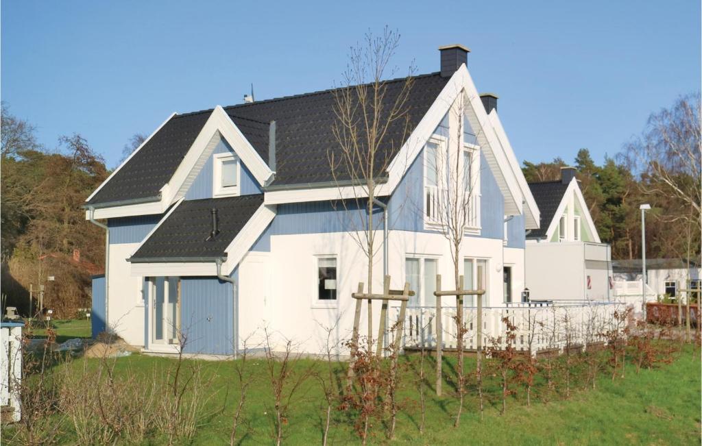 Maison de vacances Awesome home in Breege-Juliusruh with 2 Bedrooms, Sauna and WiFi , 18556 Juliusruh