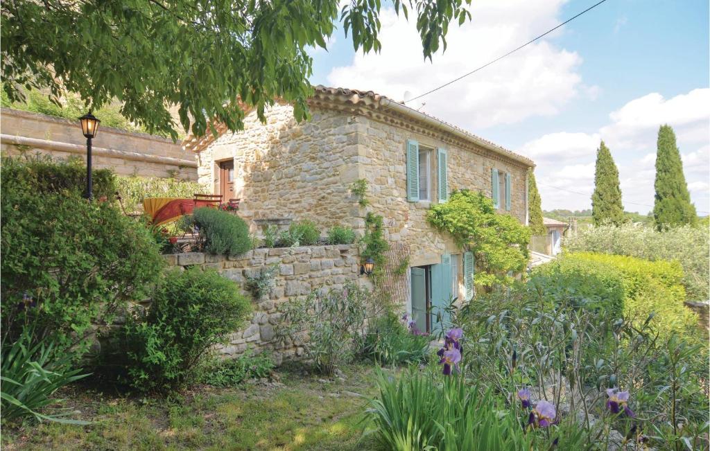 Maison de vacances Awesome home in Castelnau-Valence with 2 Bedrooms and WiFi , 30190 Valence