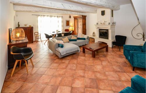 Awesome home in Chateuneuf de Gadagne with 3 Bedrooms and WiFi Châteauneuf-de-Gadagne france