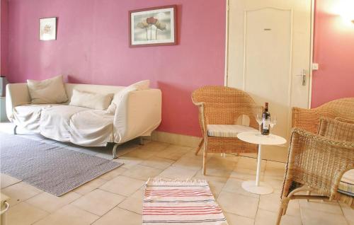 Maison de vacances Awesome home in Cresse with 7 Bedrooms, WiFi and Outdoor swimming pool  Cressé