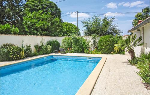 Awesome home in Czac with 4 Bedrooms, Private swimming pool and Outdoor swimming pool Marcamps france