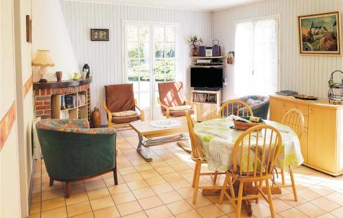 Maison de vacances Awesome home in Dimont with 2 Bedrooms and WiFi  Dimont