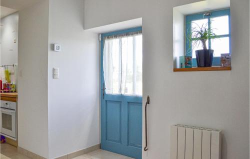 Maison de vacances Awesome home in Eyrans with WiFi and 3 Bedrooms  Eyrans