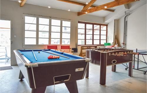 Maison de vacances Awesome home in Fressin with 4 Bedrooms and WiFi  Fressin