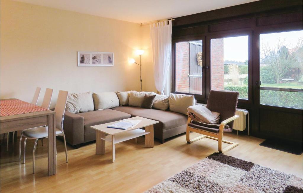 Maison de vacances Awesome home in Holtgast-Utgast with 2 Bedrooms and WiFi , 26427 Holtgast