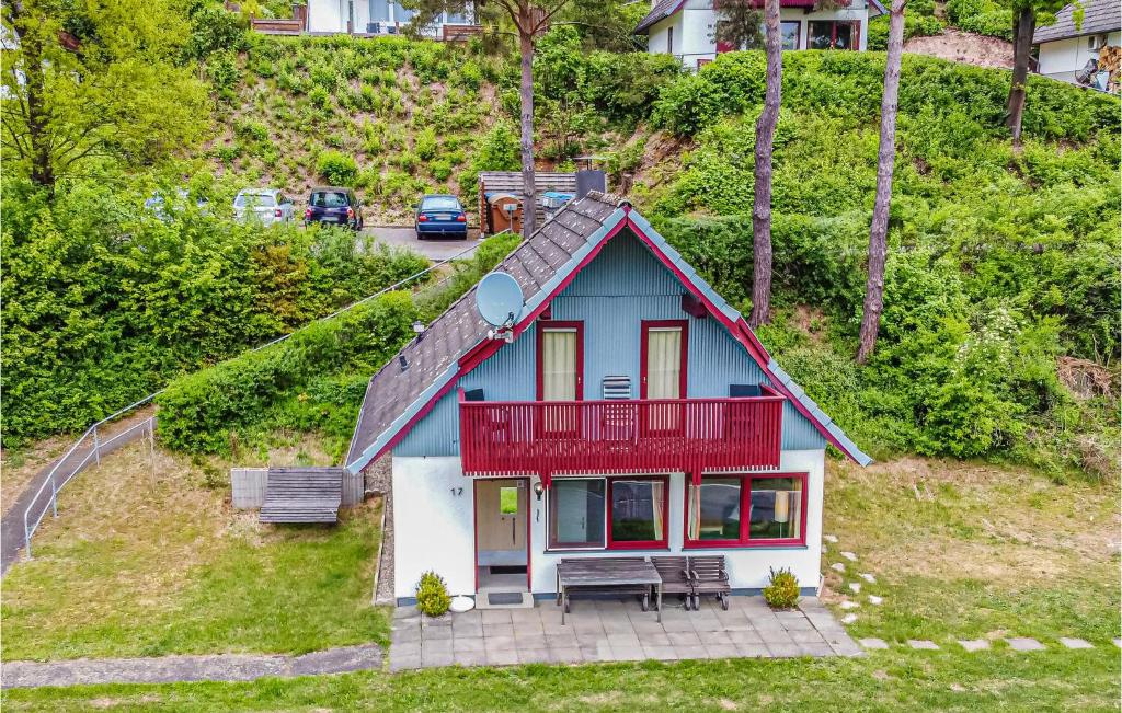 Maison de vacances Awesome home in Kirchheim-Hessen with 3 Bedrooms and WiFi , 36275 Reimboldshausen