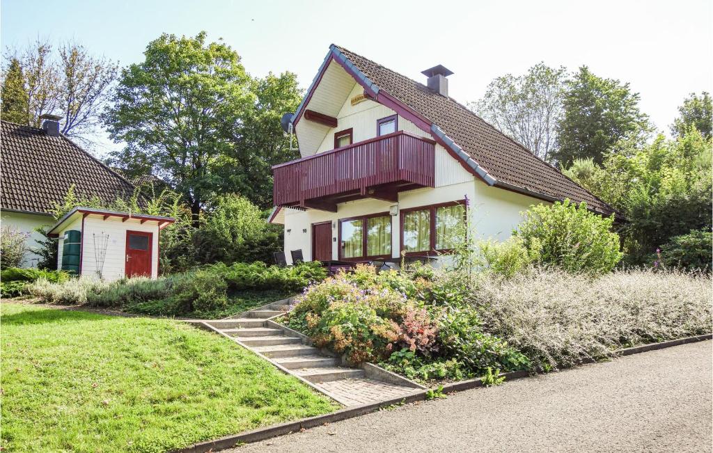 Maison de vacances Awesome home in Kirchheim with 2 Bedrooms, Sauna and WiFi , 36275 Kirchheim