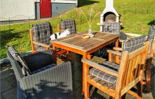 Awesome home in Kirchheim with 3 Bedrooms and WiFi Kemmerode allemagne