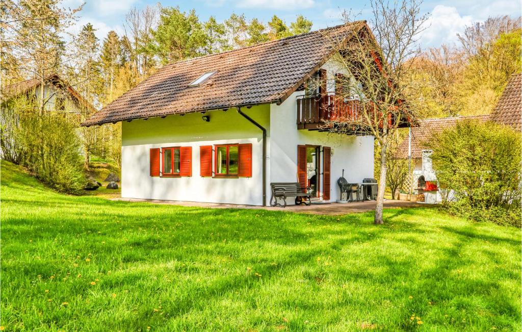 Maison de vacances Awesome home in Kirchheim with 4 Bedrooms, Sauna and WiFi , 36275 Kirchheim