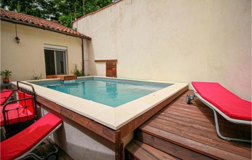 Awesome home in La Baume-de-Transit with Outdoor swimming pool, WiFi and 2 Bedrooms La Baume-de-Transit france