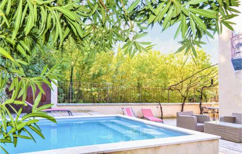 Awesome home in Les Angles with Outdoor swimming pool, WiFi and Private swimming pool Les Angles (Gard) france