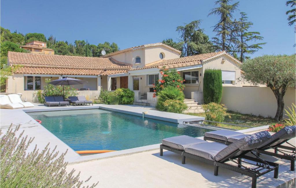 Maison de vacances Awesome home in Rochefort with 3 Bedrooms, WiFi and Outdoor swimming pool , 30650 Rochefort-du-Gard