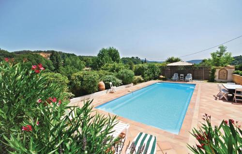 Maison de vacances Awesome home in Salernes with 5 Bedrooms, WiFi and Outdoor swimming pool  Salernes