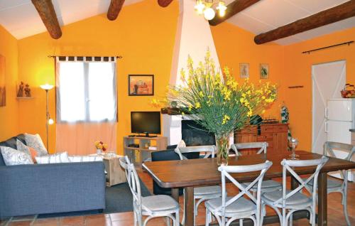 Maison de vacances Awesome home in St, Andr de Roqueper, with 2 Bedrooms and Internet  Montclus