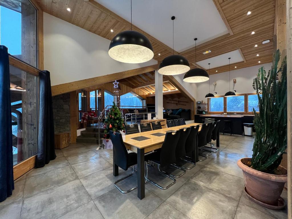 Chalet Azalée, Chalet de Luxe - Propriétés Mont Amour 178 Route du Crêt, 74110 Montriond