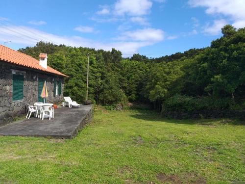 Maison de vacances Azores Hibiscus House - Mountain and Sea Ladeira de Santo António 2 9940-233 Santo António São Roque do Pico São Roque do Pico