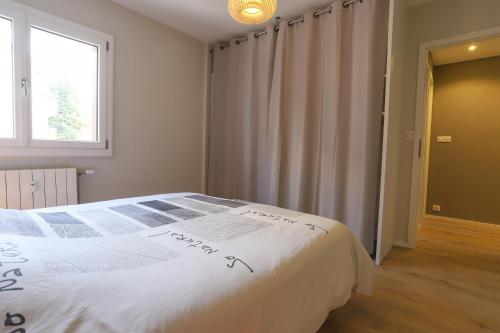 Appartement Azur bleu, Annecy centre-ville et lac, lumineux Henry Bordeaux, 18 Annecy