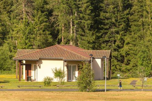 Village vacances Azureva Fournols Le Moulin rouge Fournols