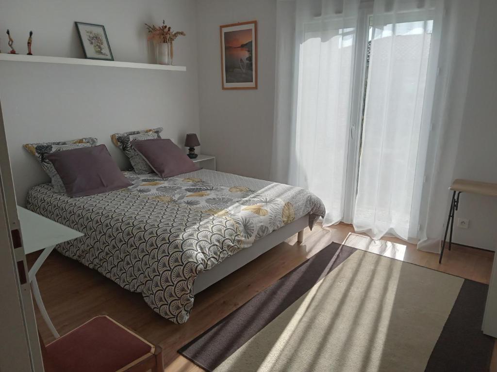 B&B / Chambre d'hôtes \ 35 Village de sauzet 33210 Langon