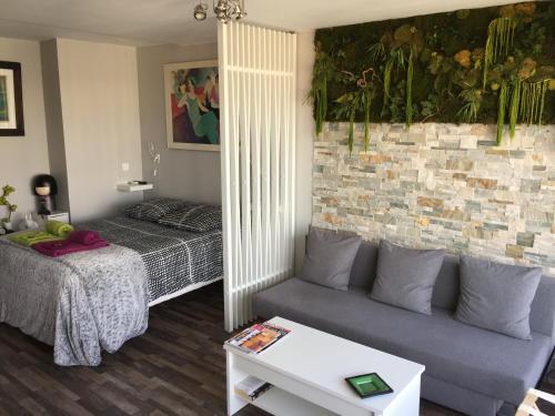1 Chambre, 1 P'tit dèj', 1 Sourire