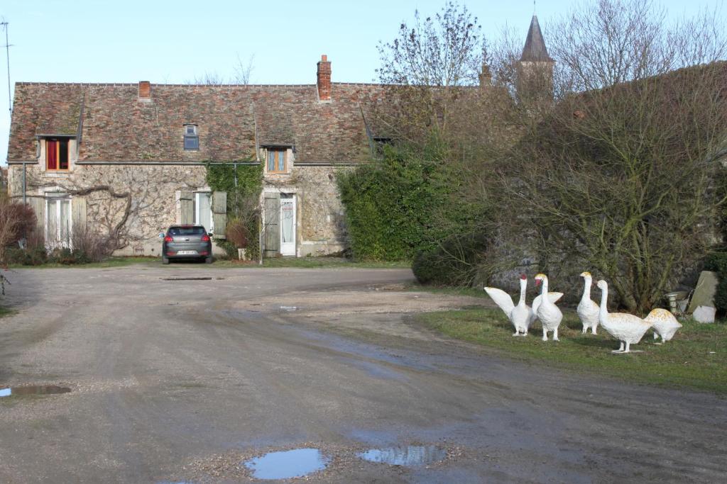B&B / Chambre d'hôtes A la Ferme de la Joie - Chambres d'Hôtes 14 rue saint Martin 91750 Chevannes