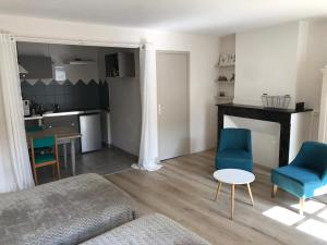 B&B / Chambre d'hôtes A2 PAS 56 rue Nationale 32700 Lectoure Midi-Pyrénées