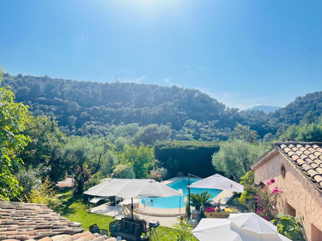 B&B / Chambre d'hôtes ABEILLE \ 06140 Vence
