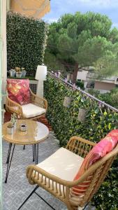 B&B / Chambre d'hôtes Aby 3 etages 96 Rue de Cannes 06110 Cannes Provence-Alpes-Côte d\'Azur