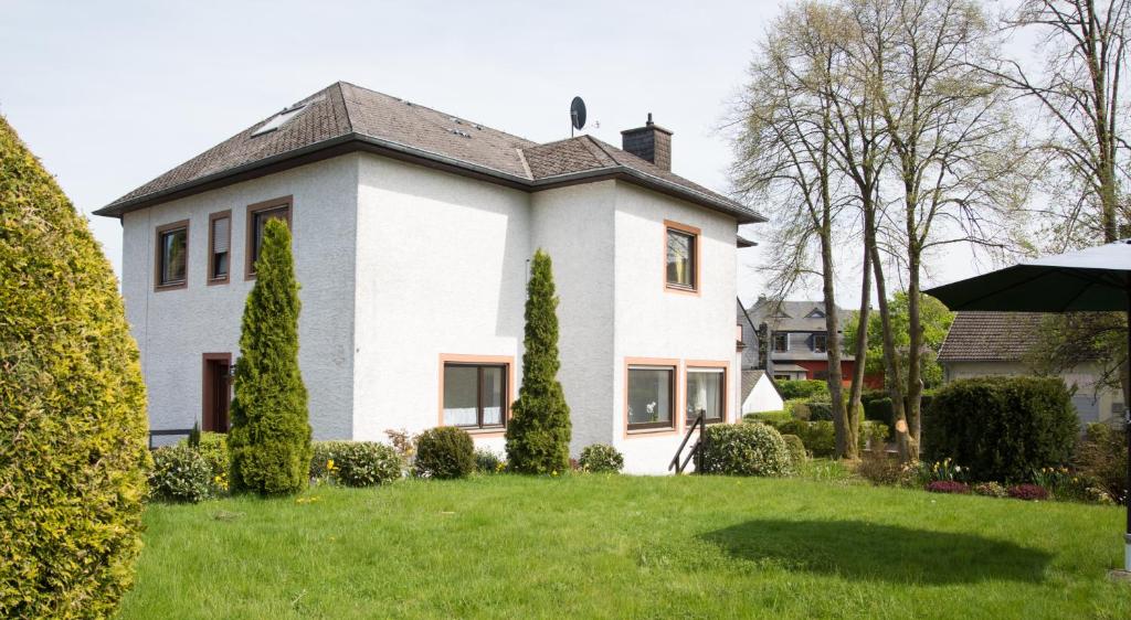 Altes Forsthaus In den Wiesen 2, 54531 Manderscheid