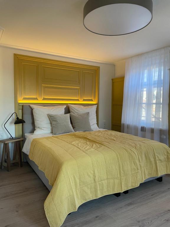 B&B / Chambre d'hôtes Altes Rathaus Altes Rathaus, Hauptstraße 2, Stetten am Heuchelberg 74193 Schwaigern