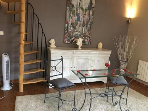 Appartement Janas , Haut de villa 90m2
