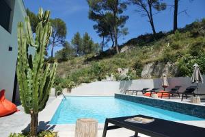 Arty Provence, piscine chauffée