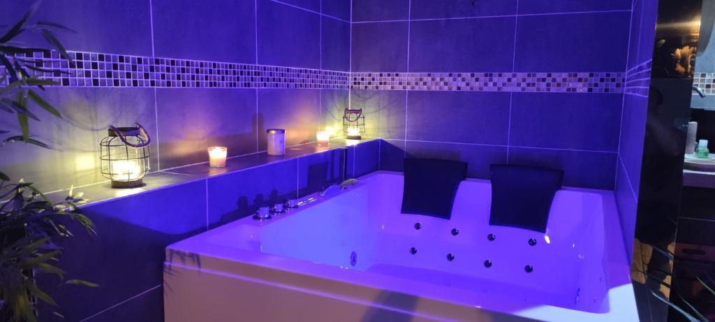 B&B / Chambre d'hôtes Atelier du chill - Bergues 34 Rue Neuve des Capucins 59380 Bergues
