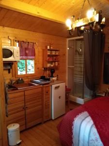 B&B / Chambre d'hôtes Au Cabanon Chez Nath - chbre d'hôtes - gîte 5 quartier Les Ourgets 83670 Varages Provence-Alpes-Côte d\'Azur