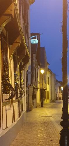 AU CHAMBELLAN