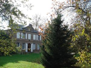 B&B / Chambre d'hôtes AU CHARME DES POMMIERS 28 rue de Lisieux 27230 Thiberville Normandie