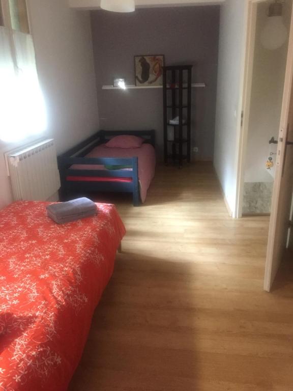 B&B / Chambre d'hôtes Au Chat Ronfleur 3 Rue Alfred Cazalas 65200 Bagnères-de-Bigorre