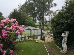 B&B / Chambre d'hôtes Au Jardin Fleuri Les Cudatières 79130 Secondigny Deux-Sèvres