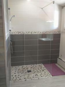 B&B / Chambre d'hôtes Au petit bonheur 7, rue de la nitriere 01430 Saint-Martin-du-Frêne Rhône-Alpes